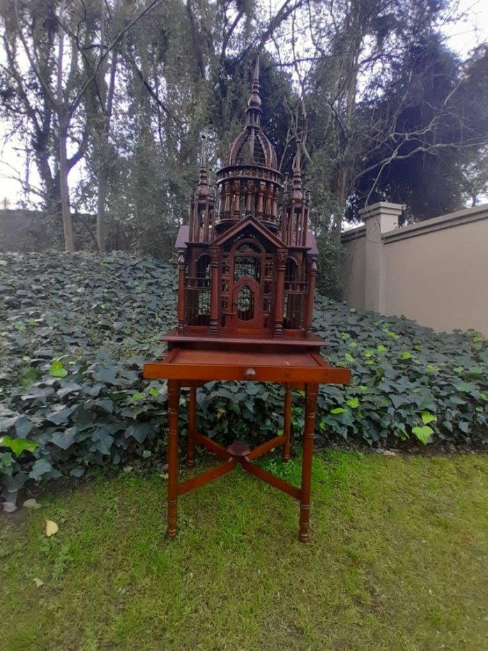A 20th Century Victorian Style Bird Cage    Dimensions:) R23800 - Image 8