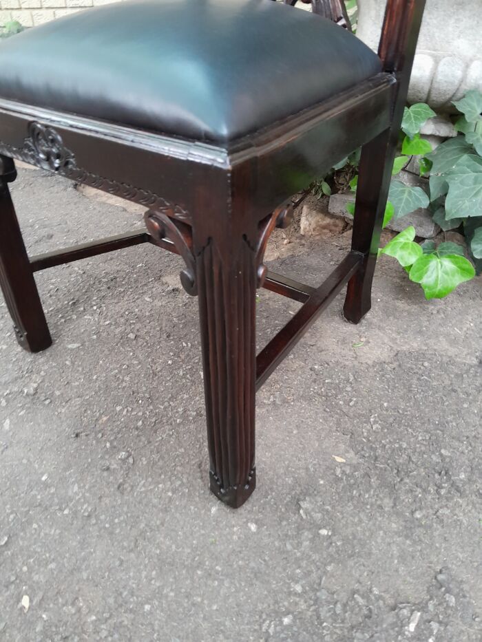 A 20th Century Set of Ten English Mahogany Chippendale Style Chairs with Leather Upholstered Seats - Image 12