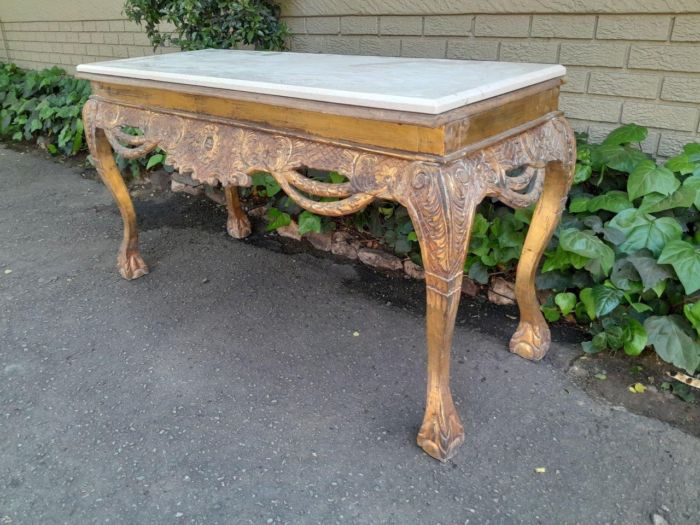 A 20th Century Ornately Carved Server/ Console/Entrance Hall Table with a Marble Top - Image 4