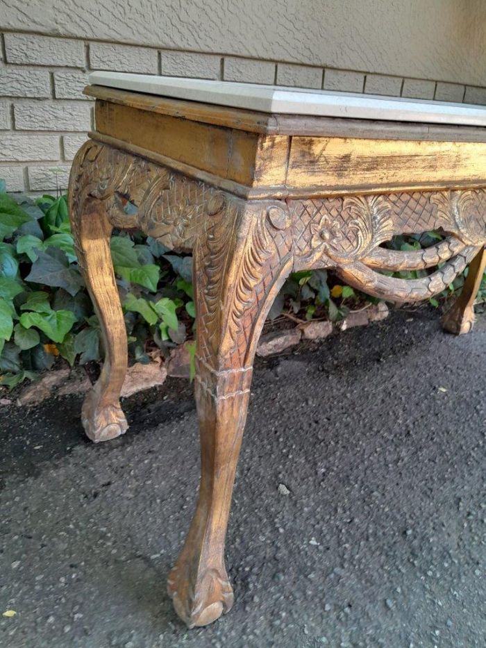 A 20th Century Ornately Carved Server/ Console/Entrance Hall Table with a Marble Top - Image 5