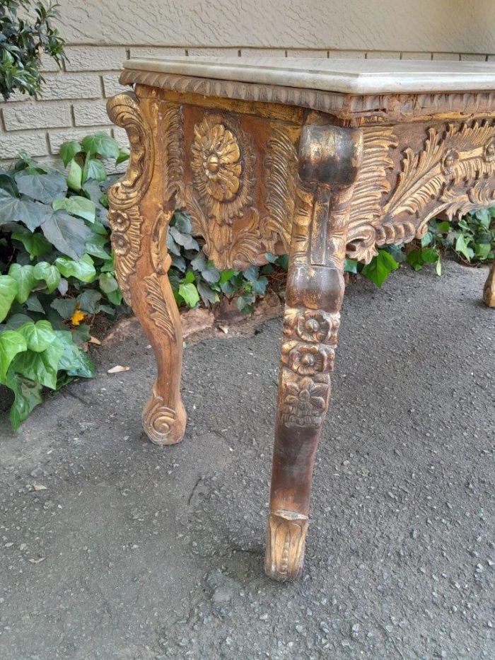 A 20th Century Ornately Carved Server/ Console/Entrance Hall Table with a Marble Top - Image 5
