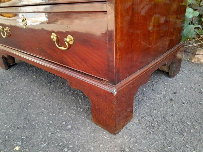 A Historic Circa 1800  Antique - George III Mahogany Bureau, Provenance: Ravenswood - A Heritage house in Cape Town - Image 10