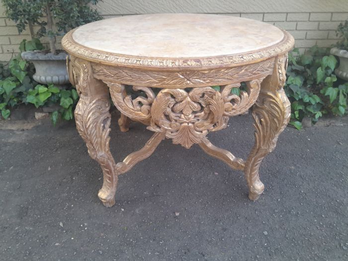 A 20th Century French Style Carved and Hand Gilded Side Table with Marble Top - Image 3