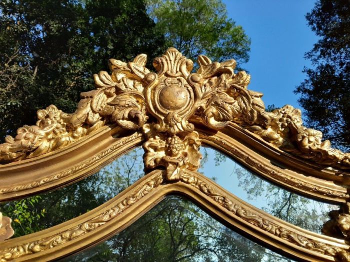 An Ornate Carved Rococo French Style Bevelled Mirror - Image 5