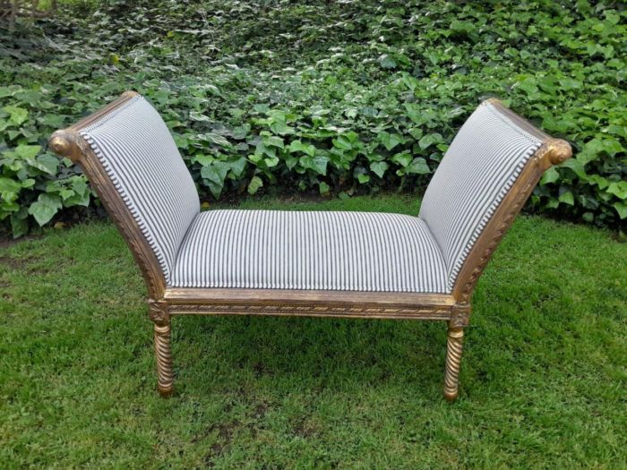 A French Style Carved Gilt-wood Window Bench - Image 2