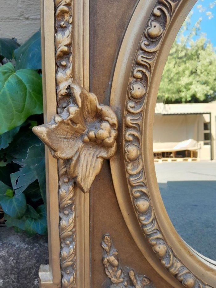 An Exceptional Pair of 20th Century French Style Ornately Carved and Gilded Bevelled Mirrors with Cherubs - Image 5
