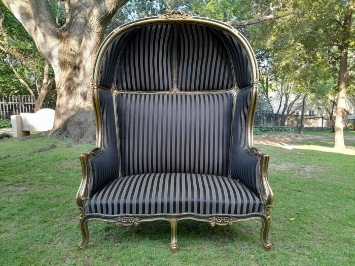 A French Style Carved and Gilded Wooden Dome / Canopy Settee (Dome Modelled on The Famous Louis XV Chair)