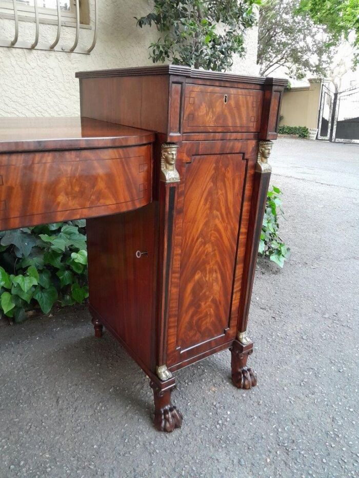A George III Circa 1820 Mahogany / Flame Mahogany With Parcel Gild Sideboard With Two Cellarette And Lock And Key To Each Cabinet ND - Image 5