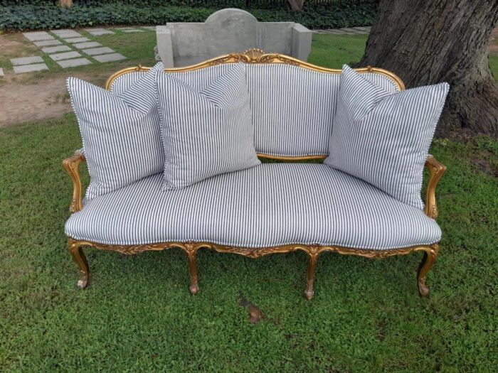 A 20th Century French Louis Xv Style Hand Gilded With Gold Leaf Settee - Image 2