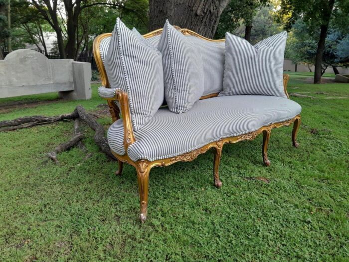 A 20th Century French Louis Xv Style Hand Gilded With Gold Leaf Settee - Image 3
