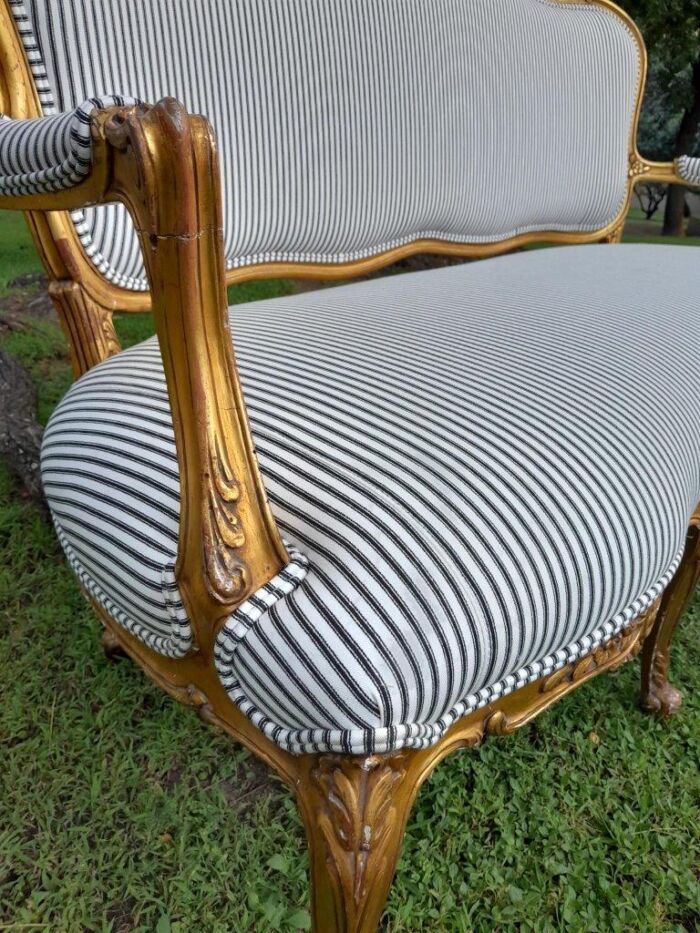 A 20th Century French Louis Xv Style Hand Gilded With Gold Leaf Settee - Image 8