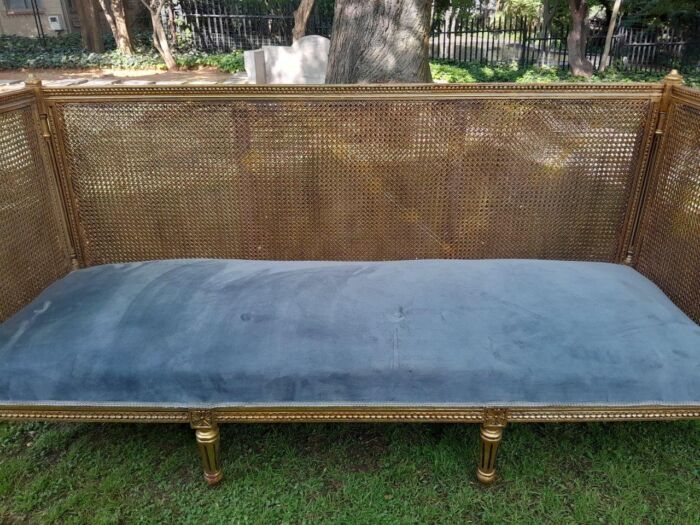 A 20th Century French Style Carved And Hand Gilded Rattan Day Bed / Settee - Image 9