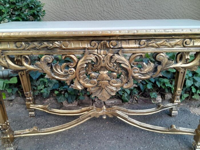 A French Style Ornately Carved Giltwood Console / Entrance Table - Image 7
