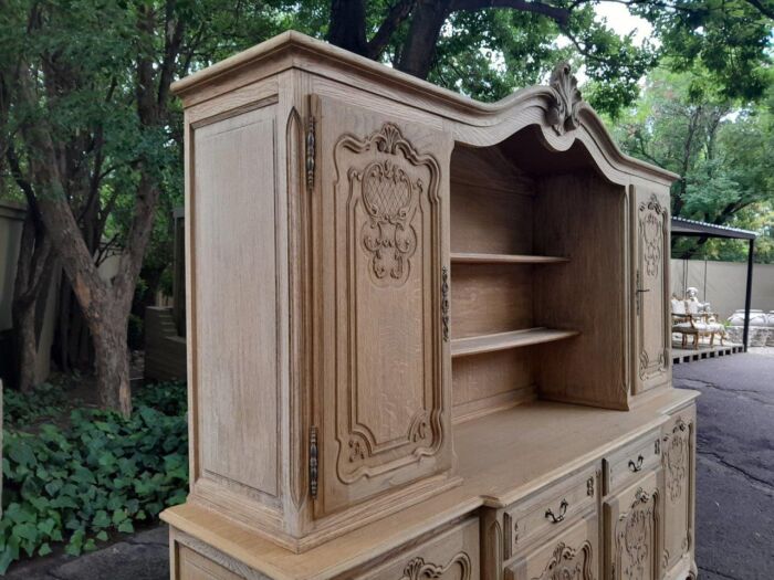 A 20th Century French Style Carved Wooden Sideboard / Server / Drinks Cabinet In A Contemporary Natural Wood / Bleached Finish - Image 5