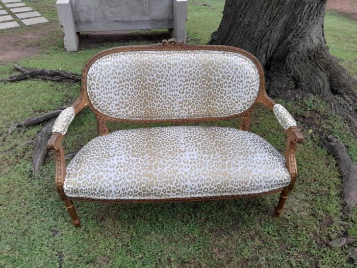 A 20th Century French Giltwood Settee - Image 2