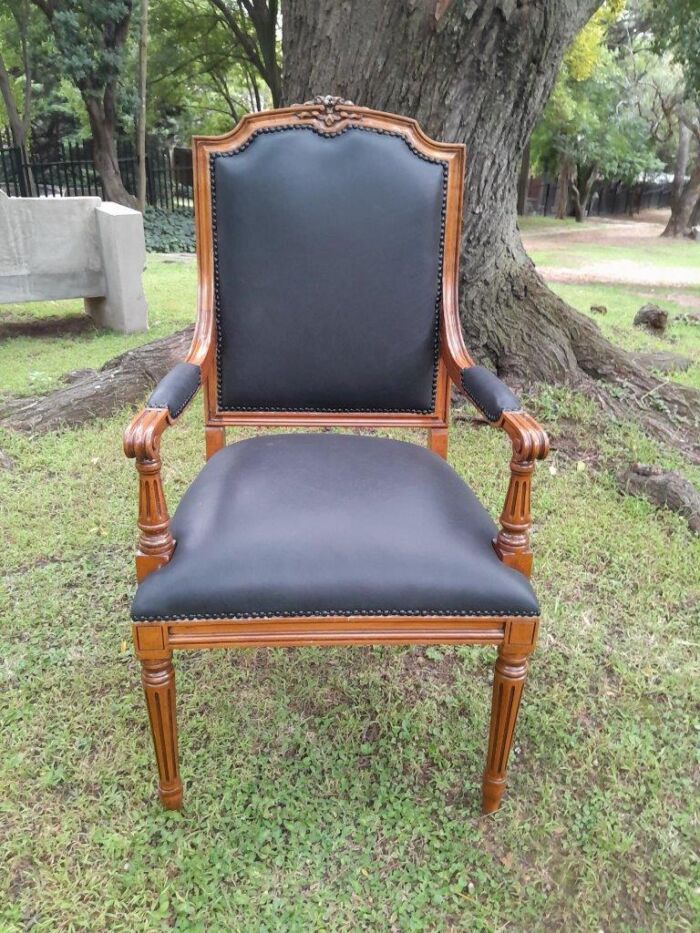 A 20th Century French Style Carved Mahogany Armchair - Image 2
