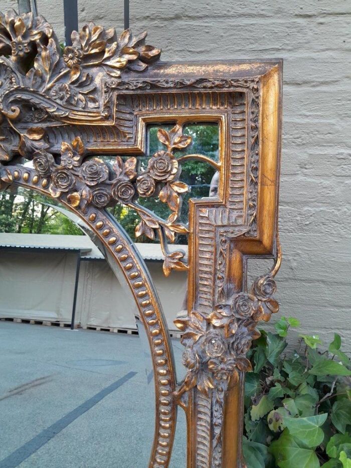 A 20th Century French Baroque Style Gilt Wood Mirror - Image 4