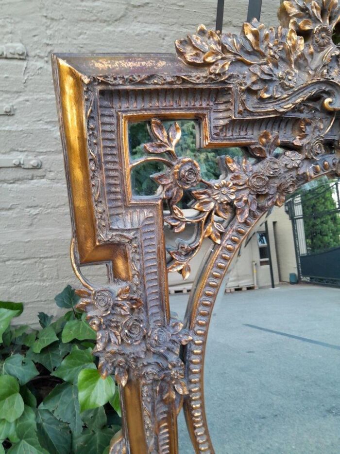 A 20th Century French Baroque Style Gilt Wood Mirror - Image 6