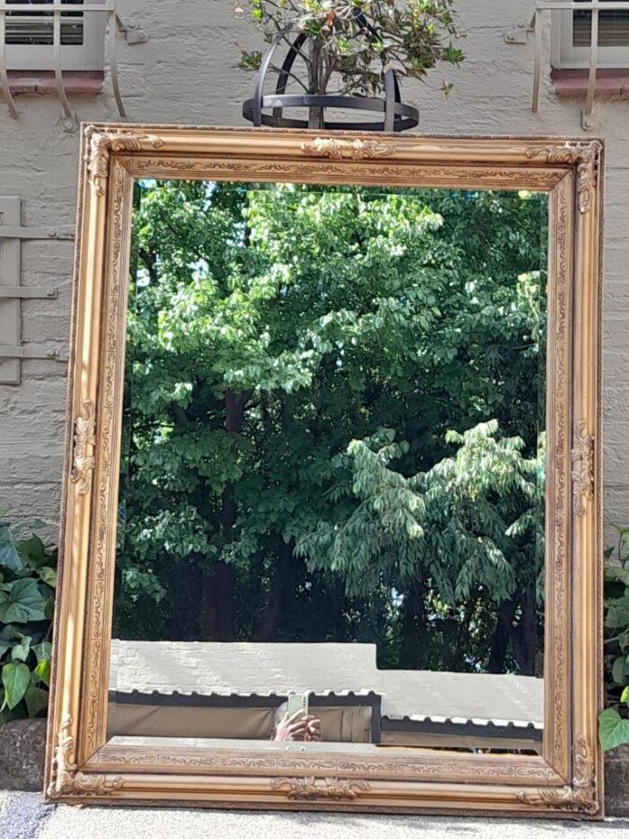 A Carved Gilt Wood Bevelled Mirror - Image 4