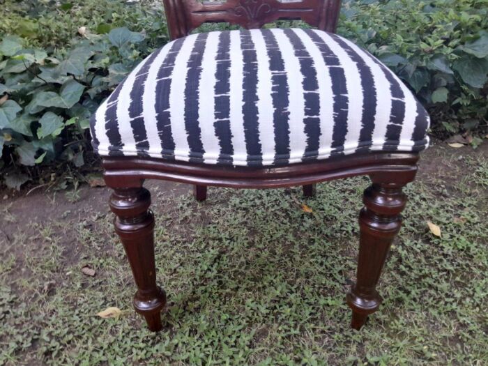An Antique Victorian Circa 1889 Set of Ten Mahogany Dining Chairs - Image 7