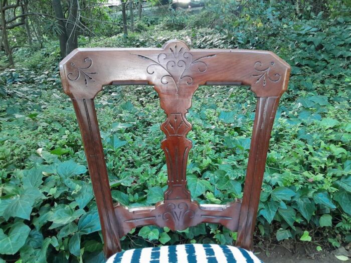 An Antique Victorian Circa 1889 Set of Ten Mahogany Dining Chairs - Image 8