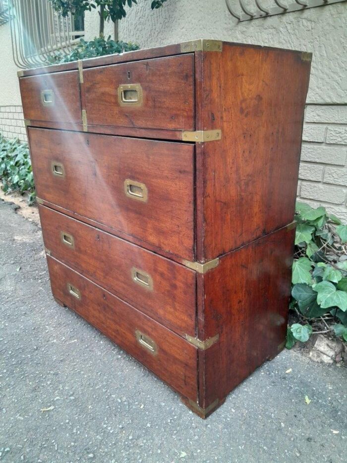 A Victorian Circa 1890 Mahogany Military Campaign Brass-Bound  Chest On Chest In Two Parts - Image 3