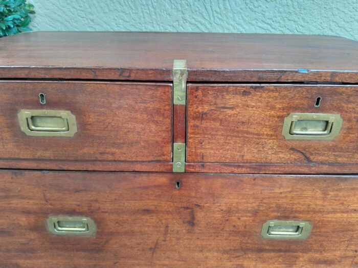 A Victorian Circa 1890 Mahogany Military Campaign Brass-Bound  Chest On Chest In Two Parts - Image 6
