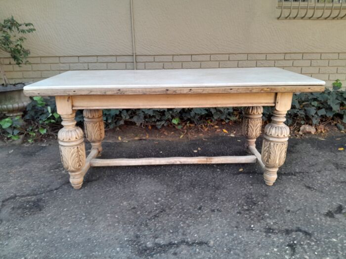 An Antique 19th Century French Carved Oak Dining Table in a Contemporary Bleached Finish - Image 4