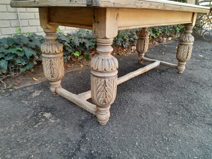 An Antique 19th Century French Carved Oak Dining Table in a Contemporary Bleached Finish - Image 7