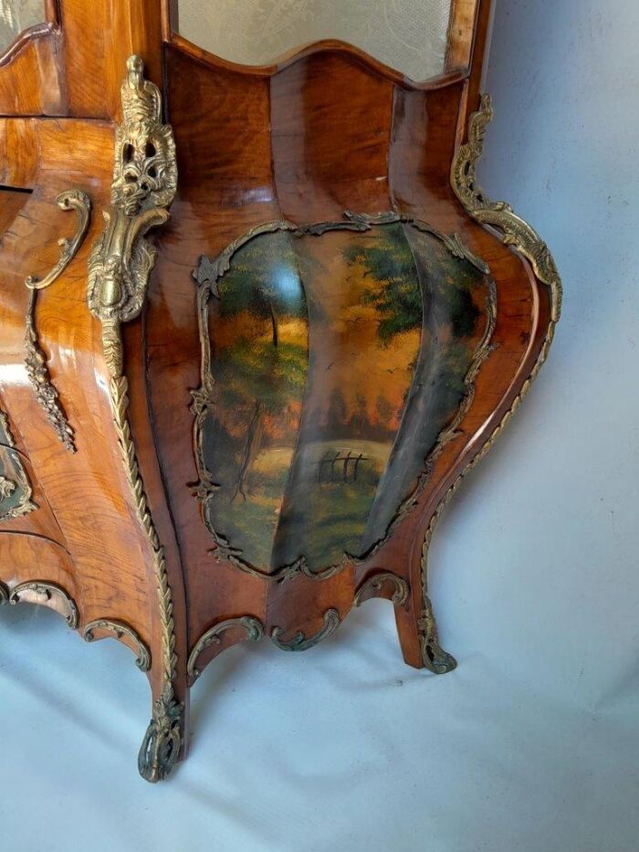 A 20TH Century French Style Kingswood Vitrine With Vernis Martin Gilt Metal Mounts - Image 9