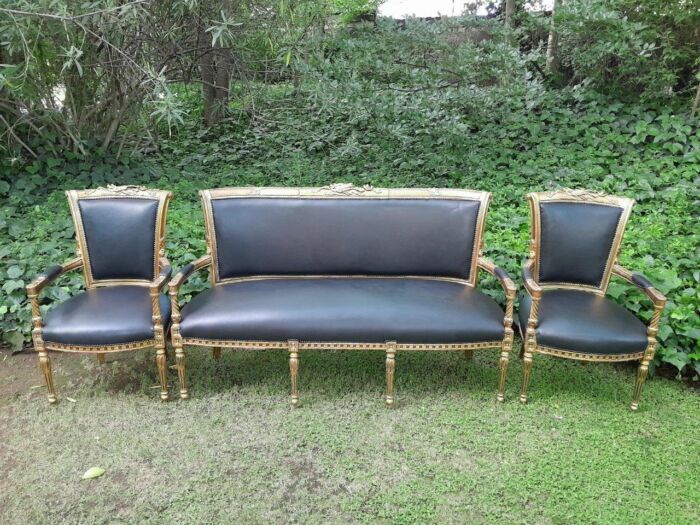 A 20th Century Set Of French Style Carved And Gilded Settee And Pair Of Armchairs Upholstered In Leather - Image 2