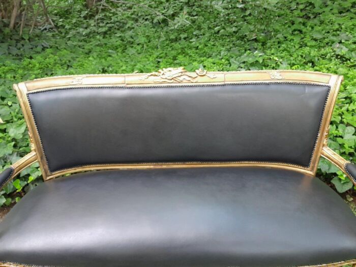 A 20th Century Set Of French Style Carved And Gilded Settee And Pair Of Armchairs Upholstered In Leather - Image 6