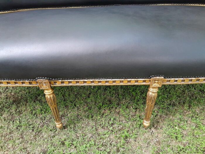 A 20th Century Set Of French Style Carved And Gilded Settee And Pair Of Armchairs Upholstered In Leather - Image 7