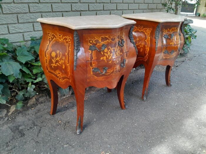 A 20th Century Pair of French Style Inlaid Mahogany Pedestals with Drawers and Marble Tops - Image 4