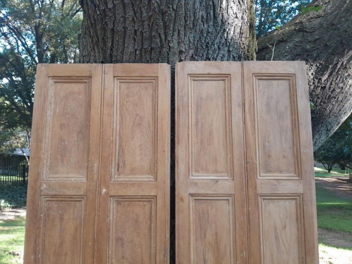 A 20th Century Pair of French Wooden Shutters with Bevelled Panels in a Contemporary Bleached Finish for Wall Décor - Image 4