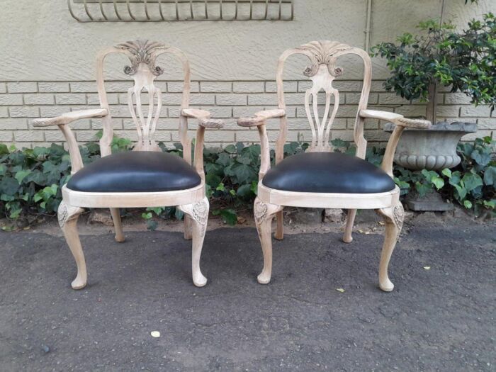 A 20th Century Set of Eight Chairs Including Two Carvers/Armchairs in A Bleached Contemporary Finish and Upholstered in Leather - Image 5