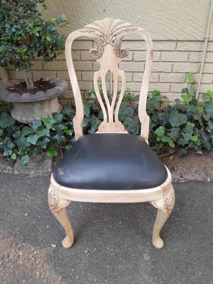 A 20th Century Set of Eight Chairs Including Two Carvers/Armchairs in A Bleached Contemporary Finish and Upholstered in Leather - Image 7