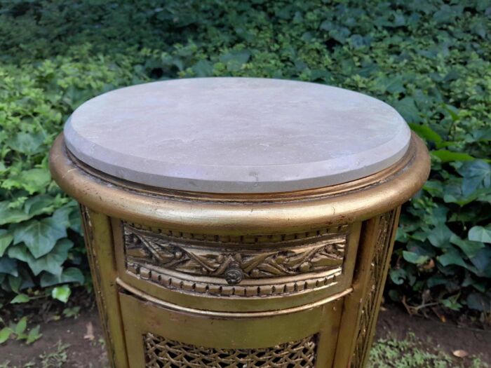 A Pair of French Style Ornately Carved Giltwood Pedestals / Side Tables with Marble Tops - Image 9