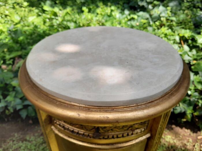 A Pair of French Style Ornately Carved Giltwood Pedestals / Side Tables with Marble Tops - Image 9