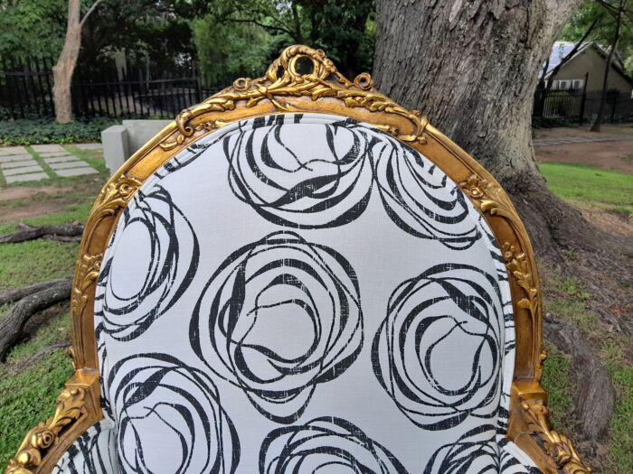 A 20th Century Pair of French Style Louis XVI Style Ornately Carved and Gilded Armchairs Upholstered in a Charcoal Linen/Cotton Blend Fabric - Image 5
