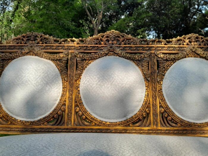 A 20th Century French Louis XVI Style Five Piece Set of Giltwood Settee and Four Armchairs - Image 8