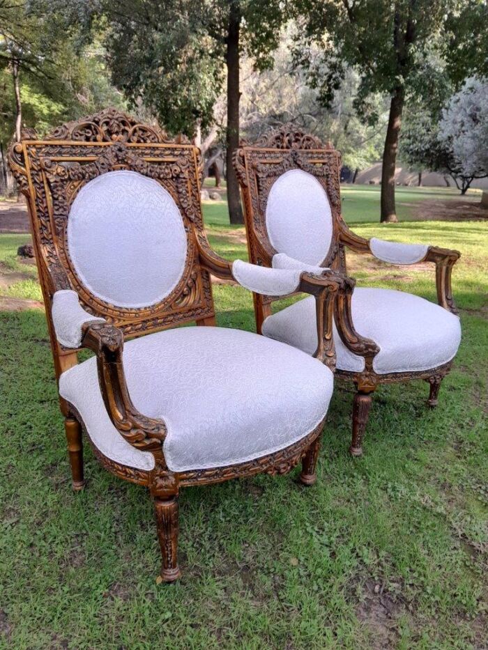 A 20th Century French Louis XVI Style Five Piece Set of Giltwood Settee and Four Armchairs - Image 10