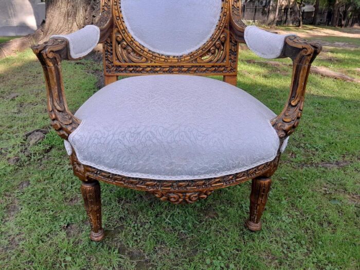 A 20th Century French Louis XVI Style Five Piece Set of Giltwood Settee and Four Armchairs - Image 13