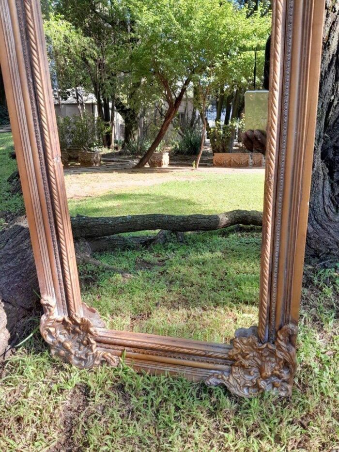 A French Style Ornately Carved and Gilded Bevelled Mirror - Image 4
