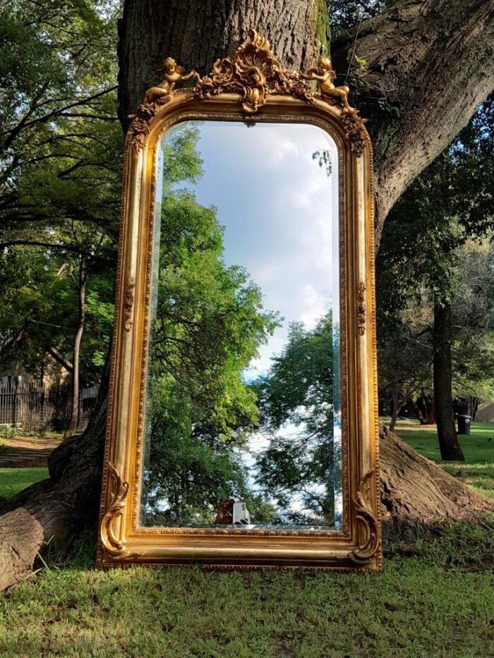 A French Style Ornately Carved and Gilded Bevelled Mirror 12 - Image 3