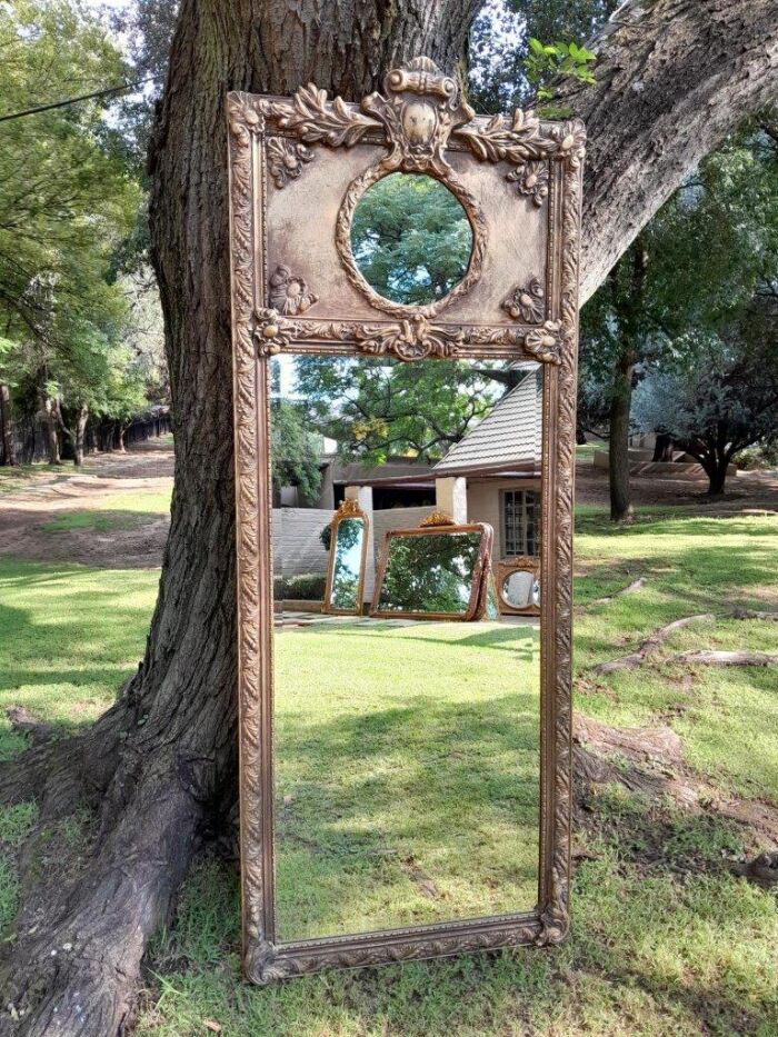 An Ornate Carved Bevelled French Style Mirror - Image 2