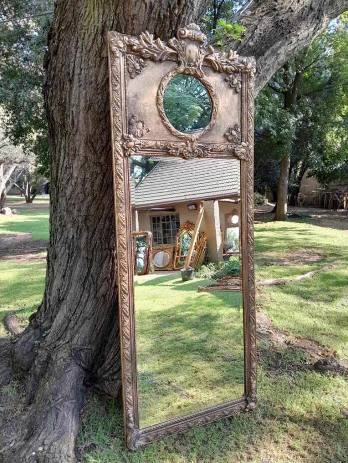 An Ornate Carved Bevelled French Style Mirror - Image 3