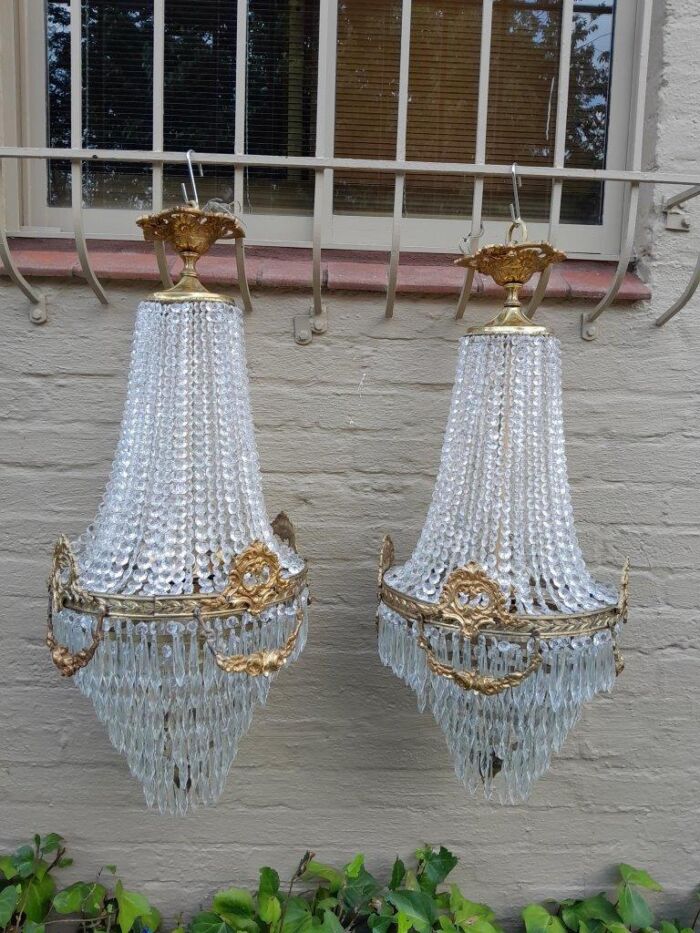 A Pair of French Style Ring Brass & Crystal Chandeliers - Image 2
