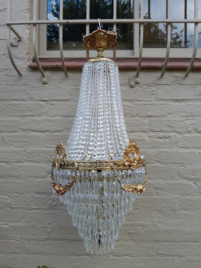 A Pair of French Style Ring Brass & Crystal Chandeliers - Image 5