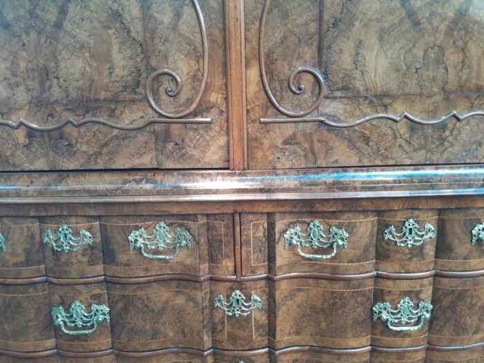 An Early 18th Century Circa 1740 Dutch Louis XIV William and Mary Burr Walnut and Oyster Armoire with Original Mounts - Image 8